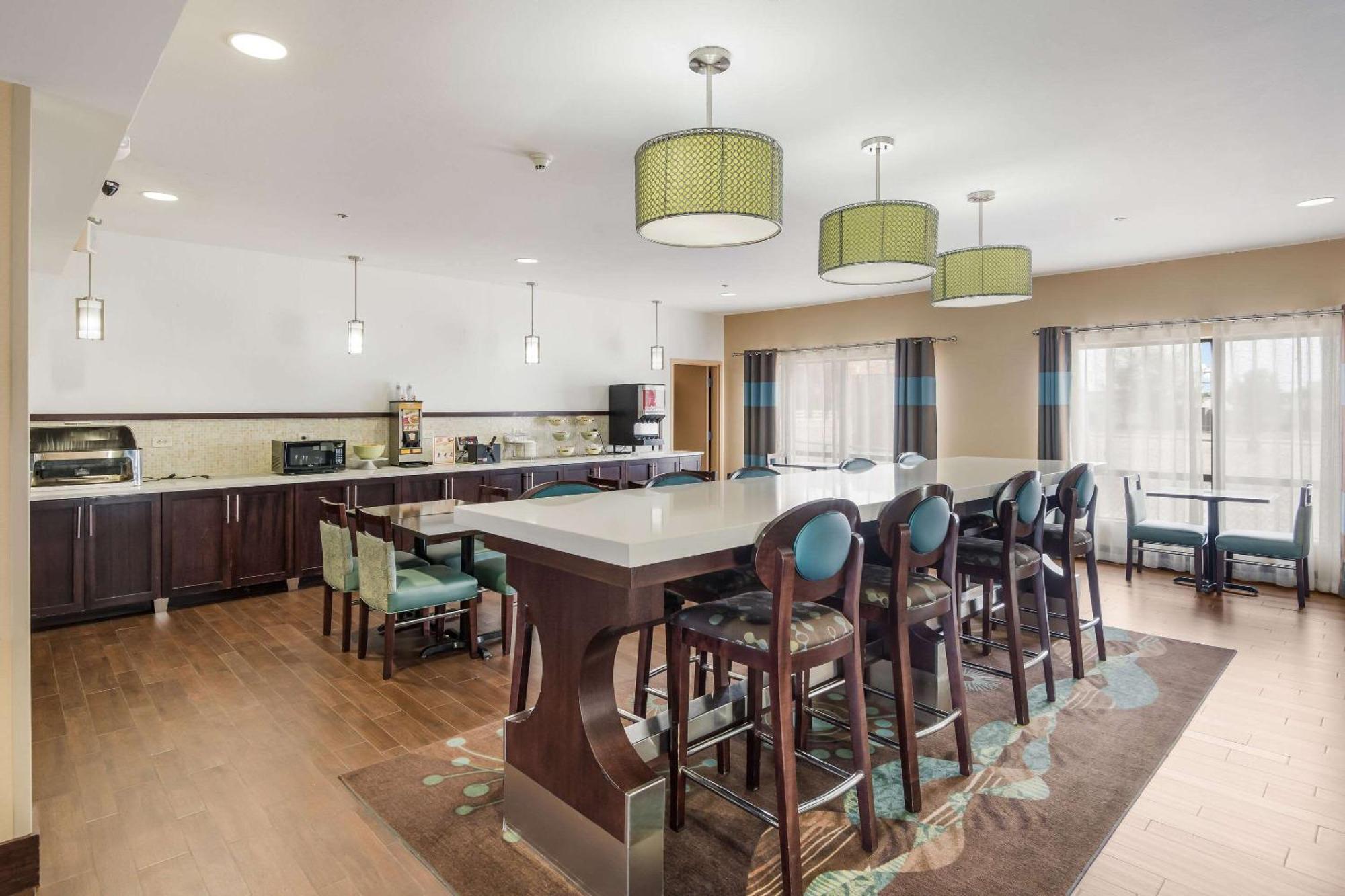 Quality Inn & Suites Quincy - Downtown Екстериор снимка