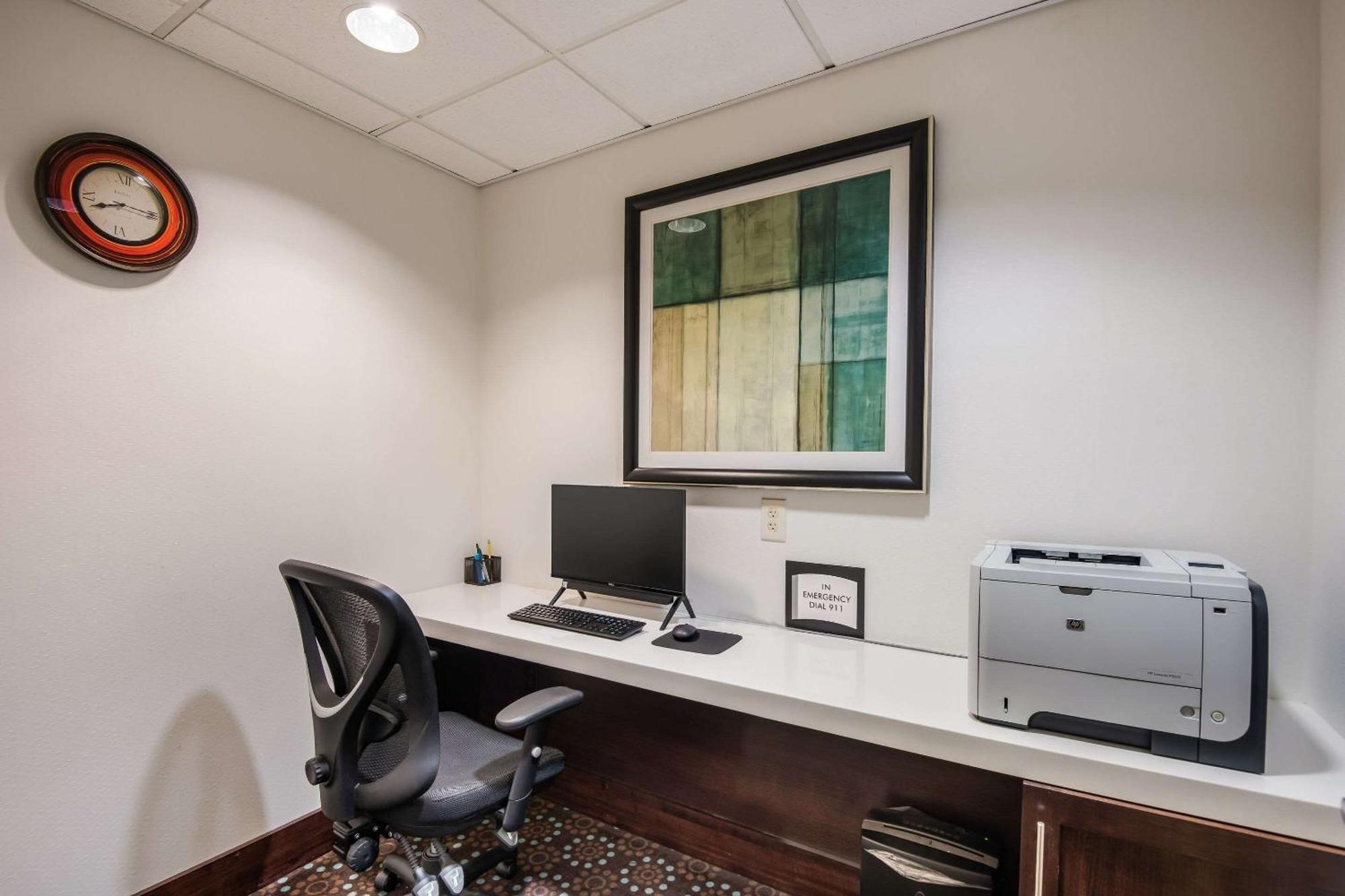 Quality Inn & Suites Quincy - Downtown Екстериор снимка