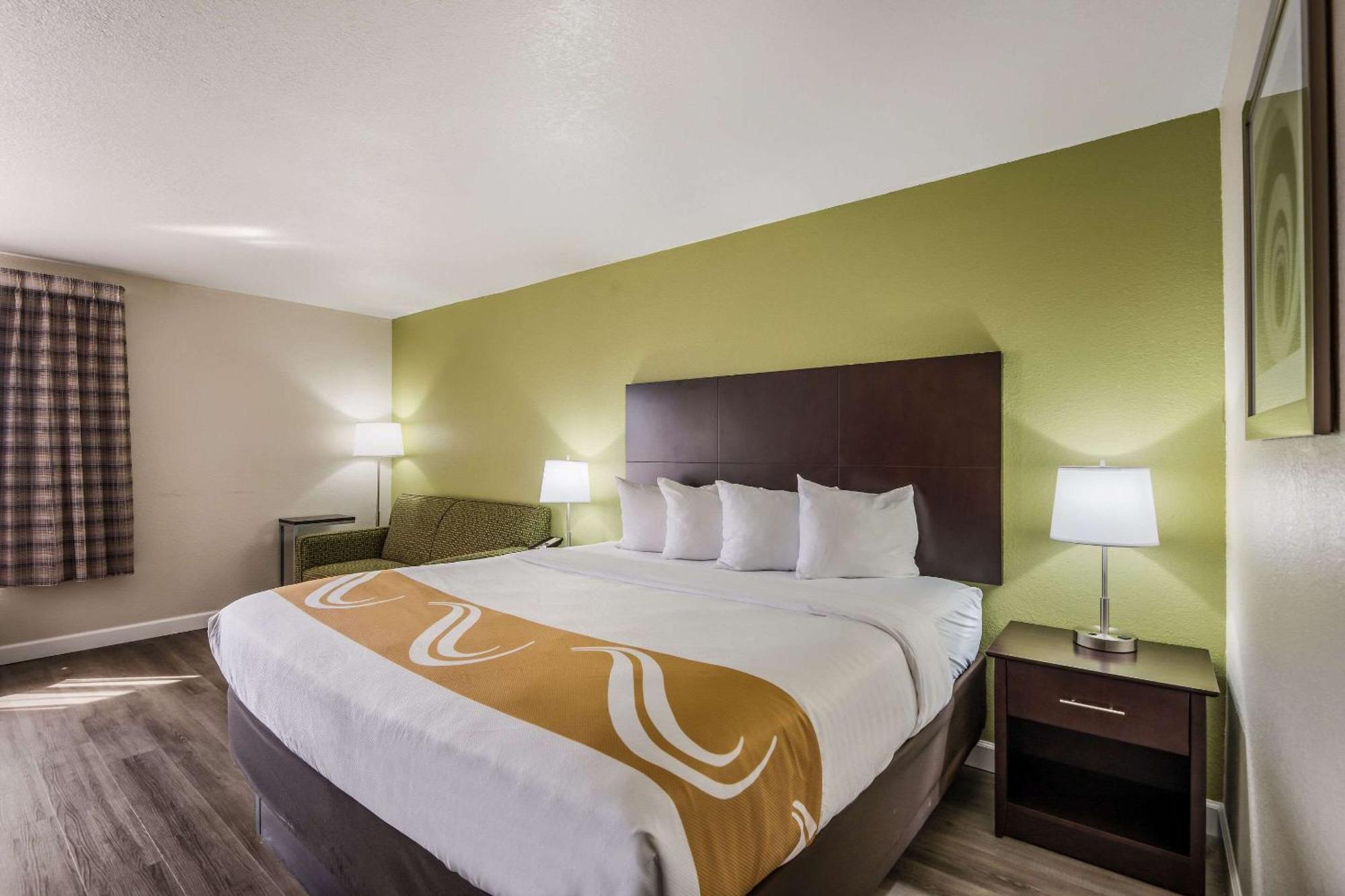 Quality Inn & Suites Quincy - Downtown Екстериор снимка