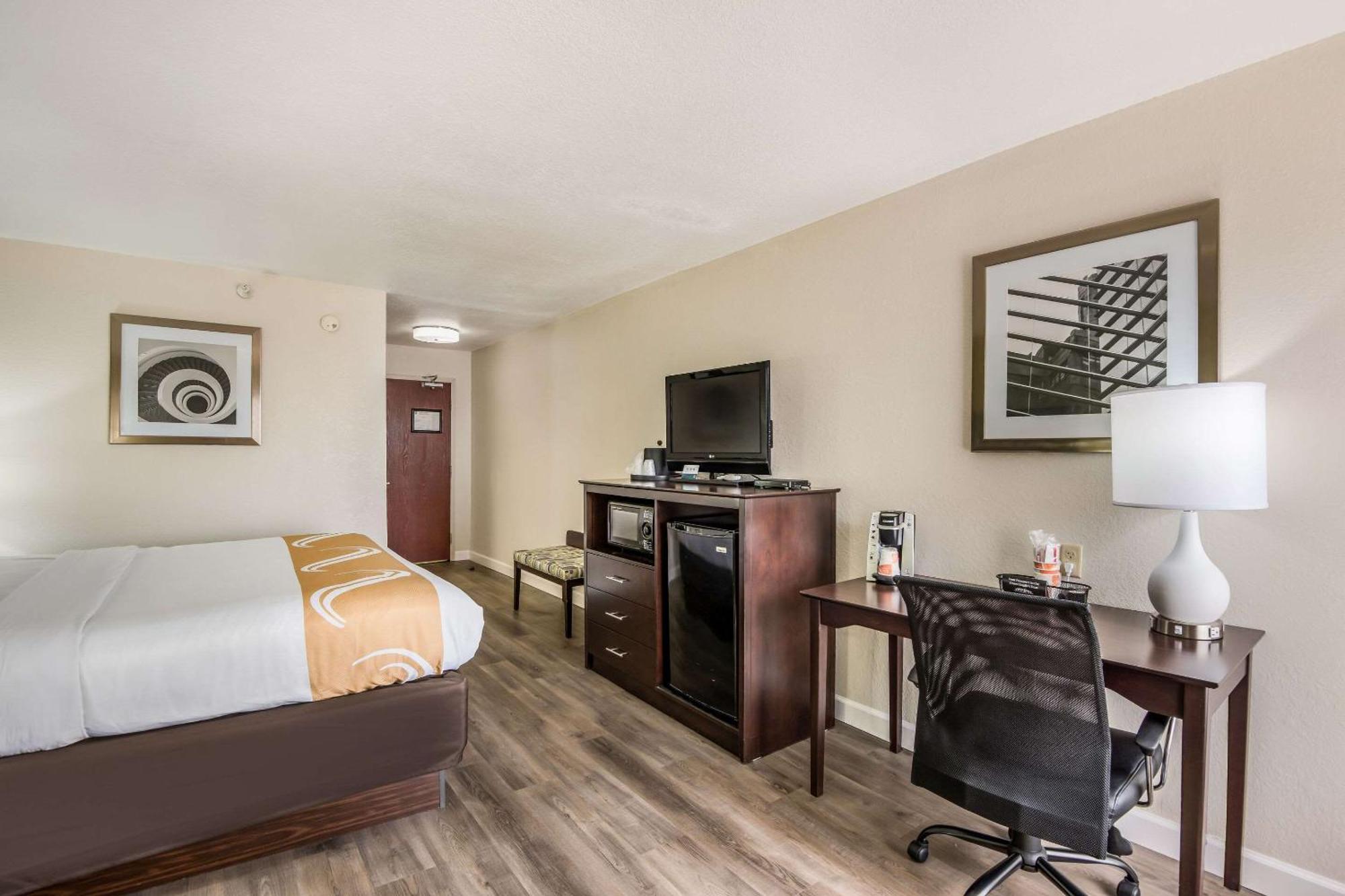 Quality Inn & Suites Quincy - Downtown Екстериор снимка