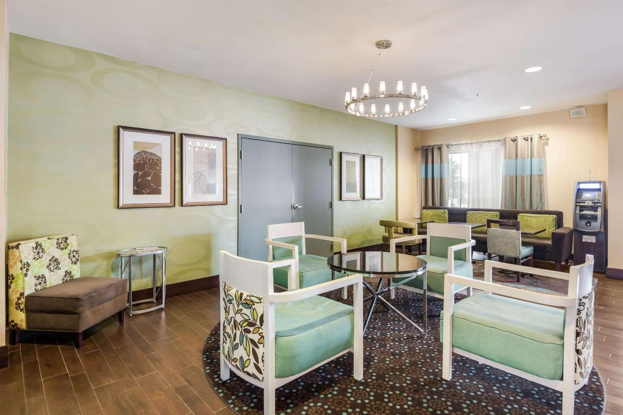 Quality Inn & Suites Quincy - Downtown Екстериор снимка