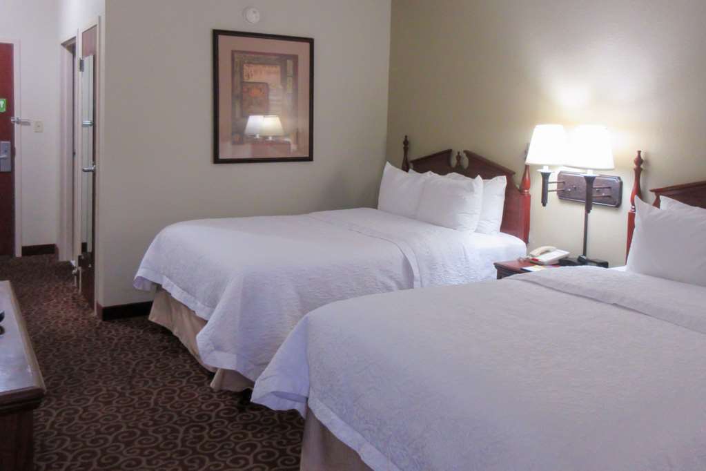Quality Inn & Suites Quincy - Downtown Стая снимка